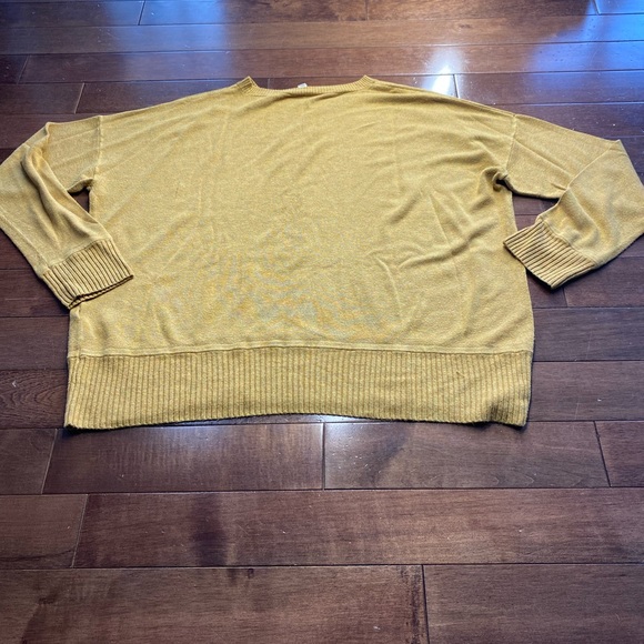 Eileen Fisher Mustard Yellow Thin Knit Relaxed Sweater Womens sz M - Picture 8 of 8